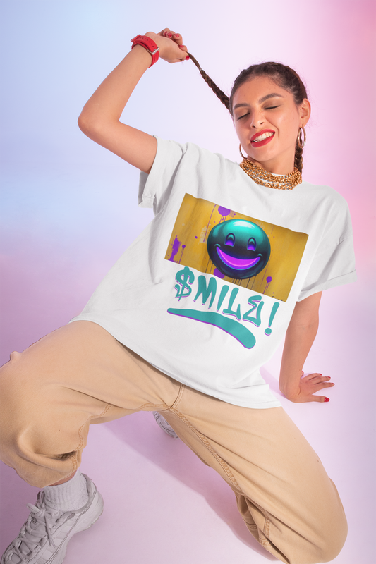 SMILE  - Women's Oversized Tee